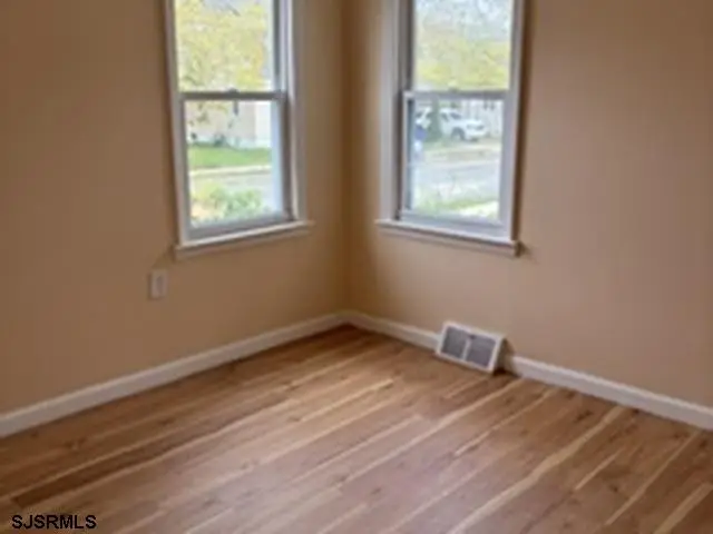 27 Oakland Ave, Pleasantville, NJ 08232 - #2