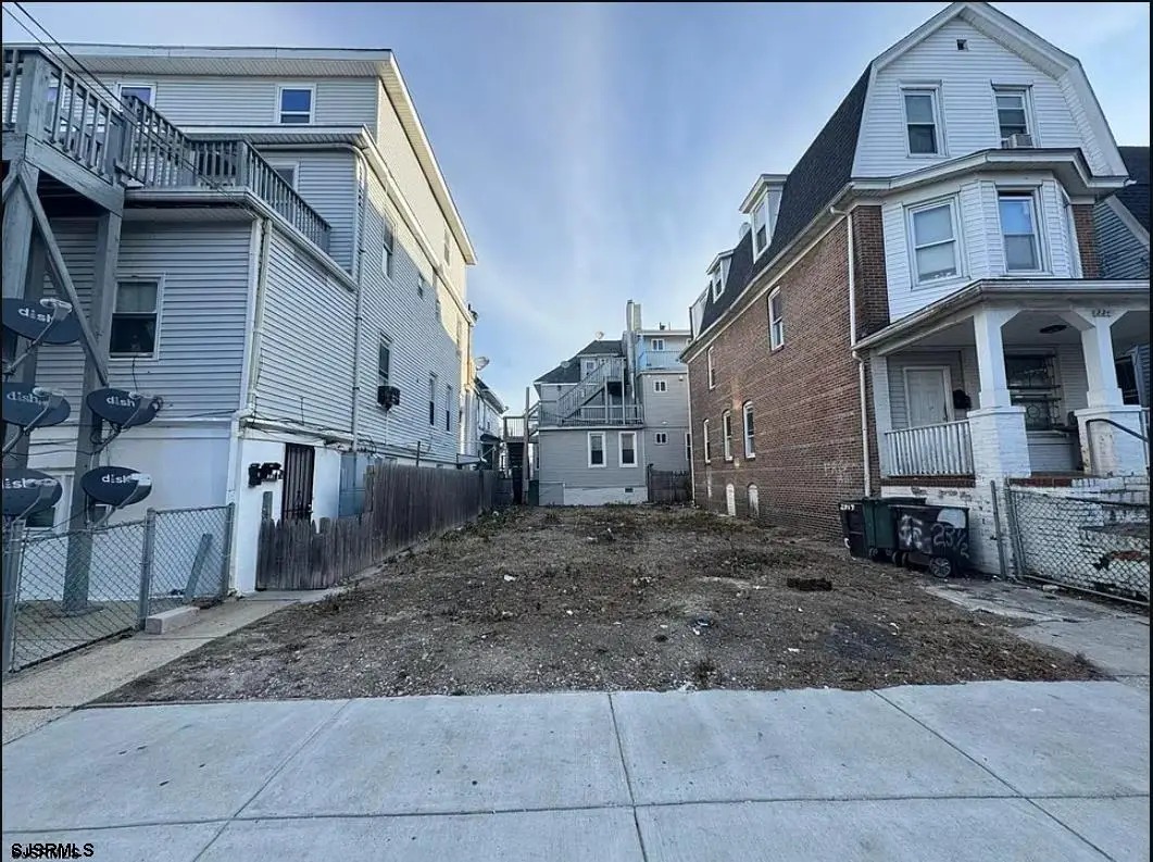 25 N Stenton Pl, Atlantic City, NJ 08401 - #1