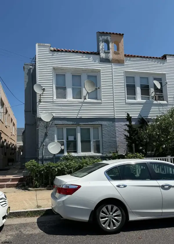 33 N Dover Ave, Atlantic City, NJ 08401