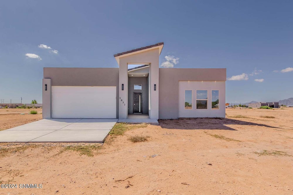 1037 Saturn Drive, Chaparral, NM 88081 BHGRE