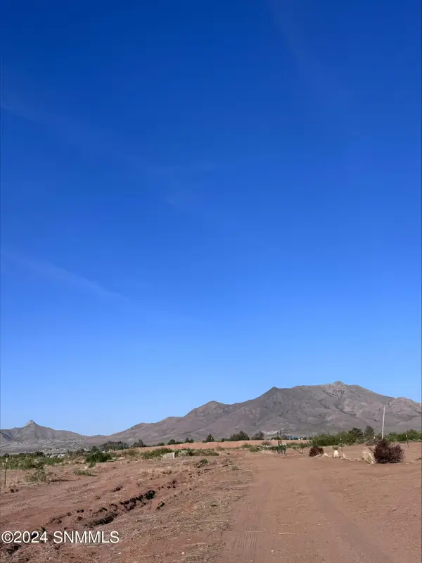 7685 Kings Road, Las Cruces, NM 88012