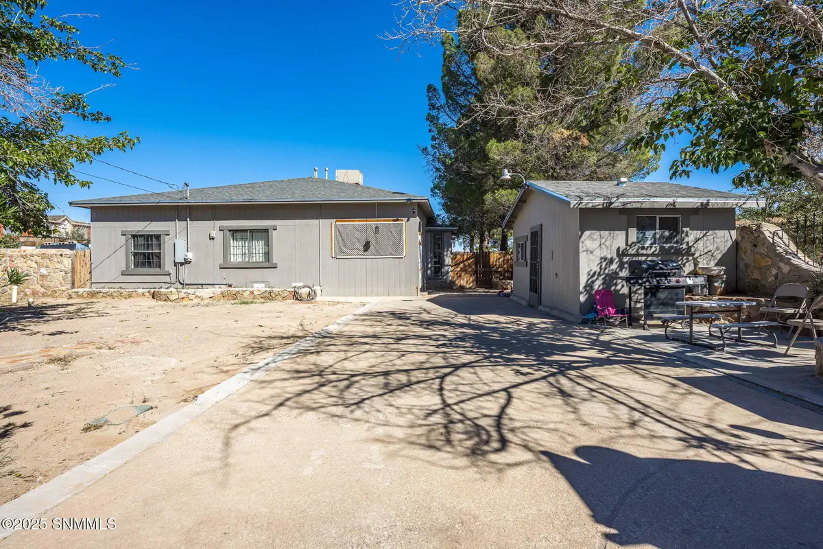 104 N San Luis Avenue, Chamberino, NM 88027 - Image #1