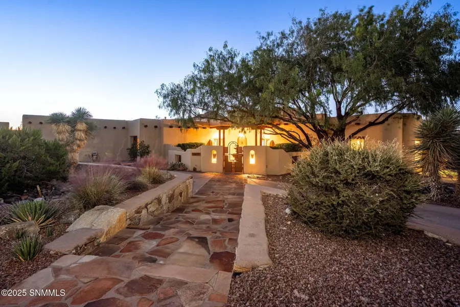 6620 Butterfield Ridge Drive, Las Cruces, NM 88007 - Image #2