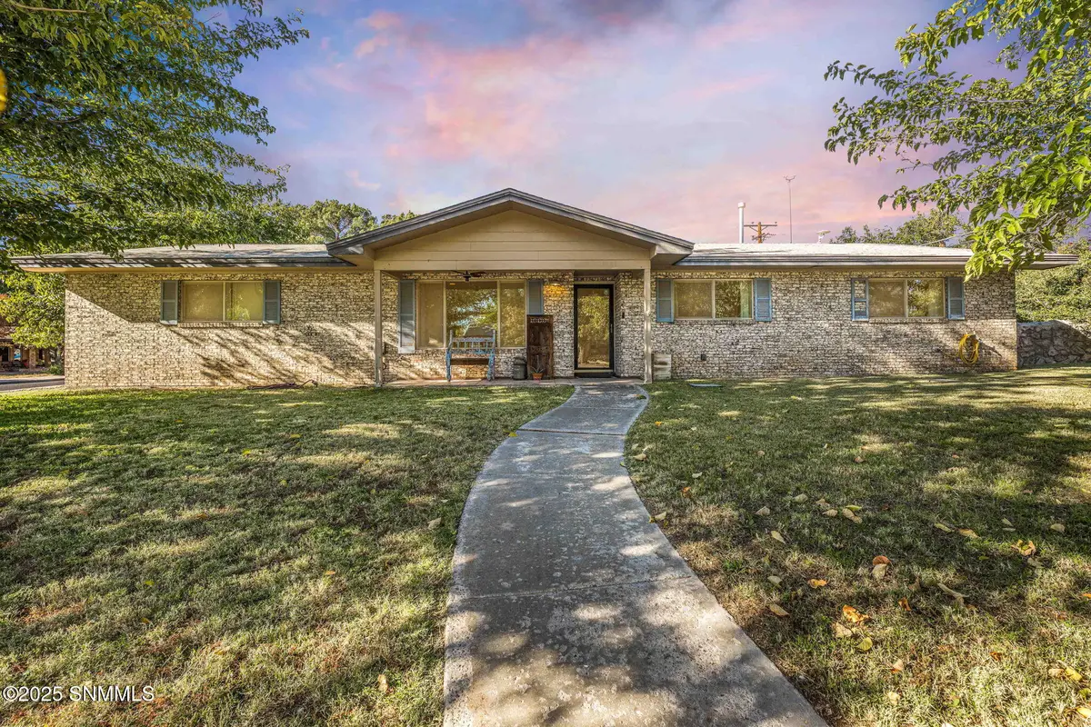 1001 Ellendale Drive, Las Cruces, NM 88005 - Image #1