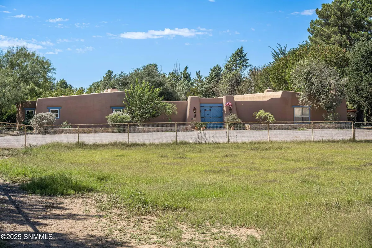 3044 Snow Road, Las Cruces, NM 88005 - Image #1