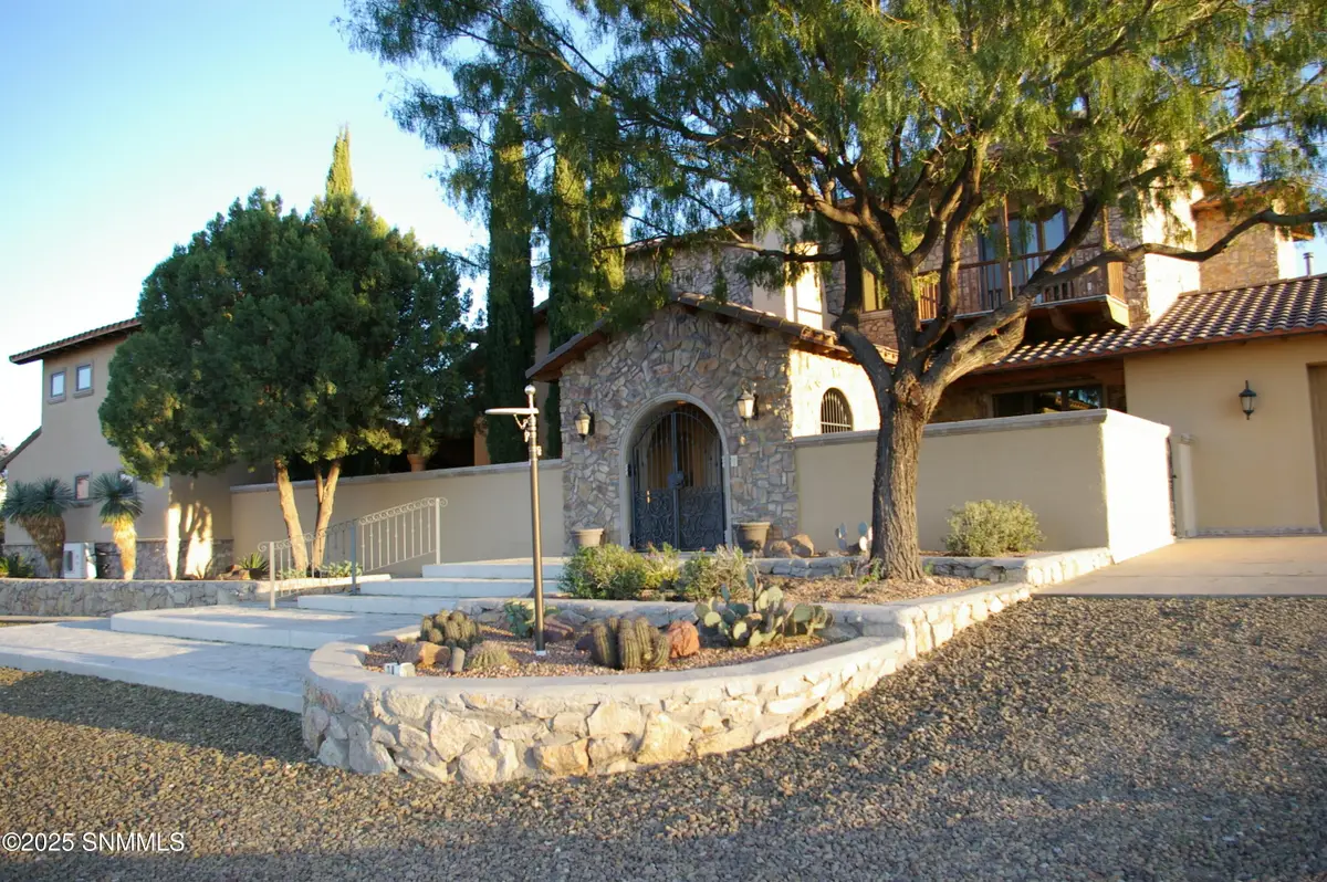 7165 Lake Lucero Loop, Las Cruces, NM 88011 - Image #1