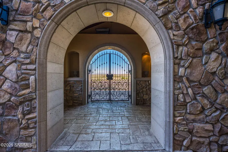 7165 Lake Lucero Loop, Las Cruces, NM 88011 - Image #3