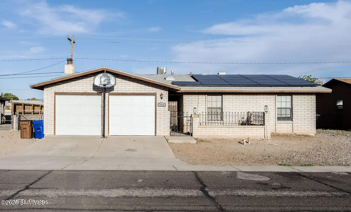 1916 Chateou Dr, Las Cruces, NM 88005 - Image #1