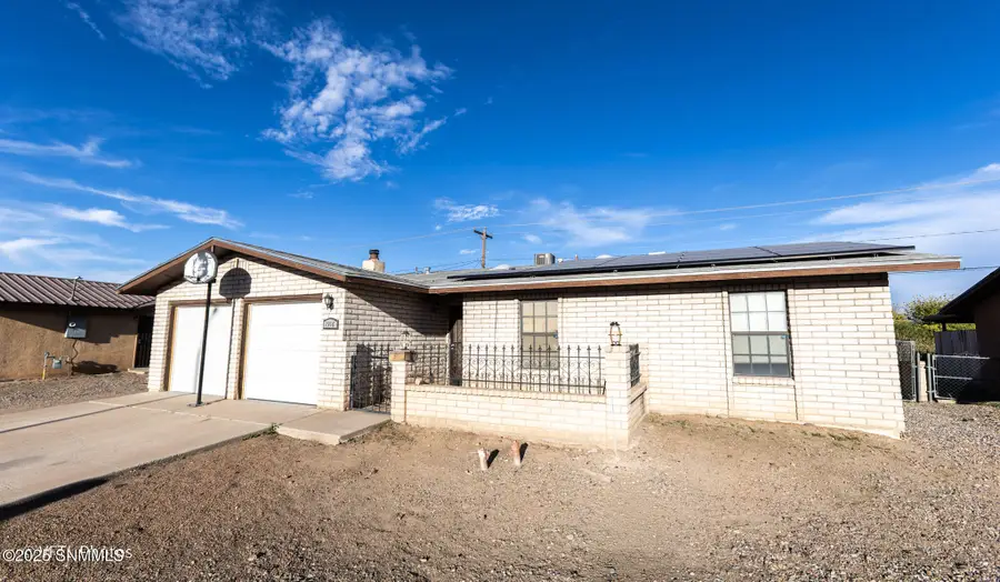1916 Chateou Dr, Las Cruces, NM 88005 - Image #3