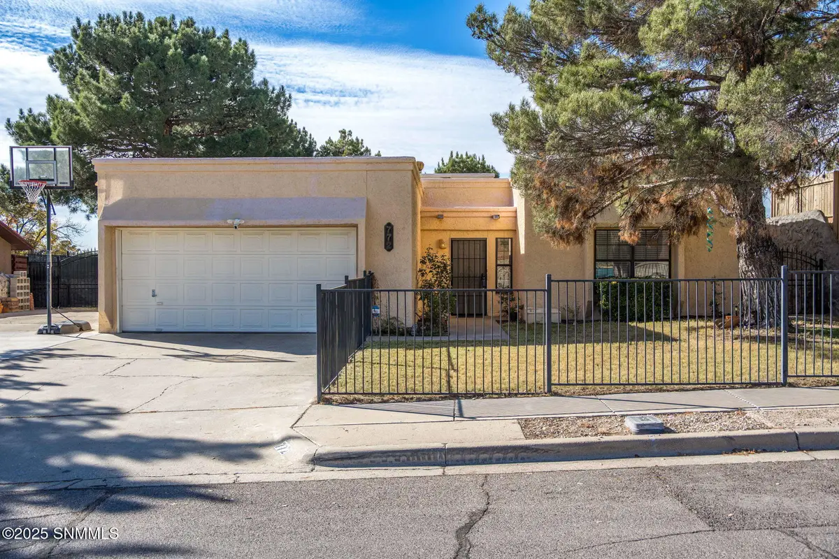 772 Stagecoach Drive, Las Cruces, NM 88011 - Image #1