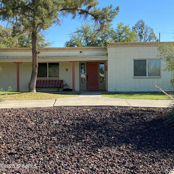 3002 Broadmoor Drive, Las Cruces, NM 88001