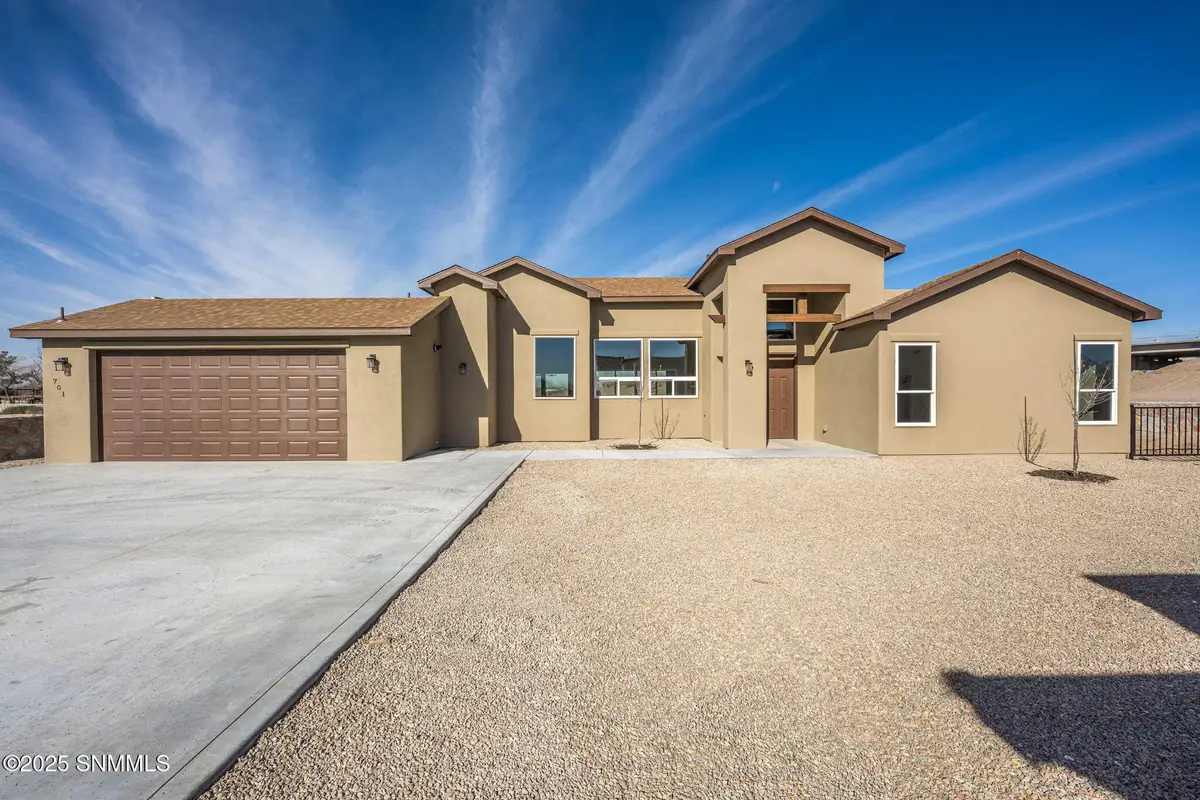 701 Basha Arc, Las Cruces, NM 88005 - Image #1