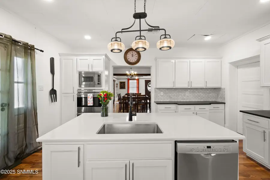 712 W Court Avenue, Las Cruces, NM 88005 - Image #2