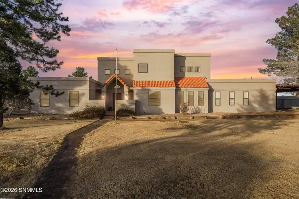 3630 Paradise Lane, Las Cruces, NM 88007