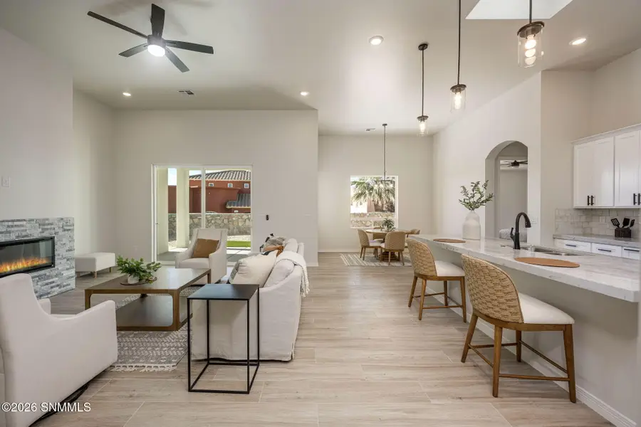 1047 Corte Aguila, Las Cruces, NM 88011 - #2