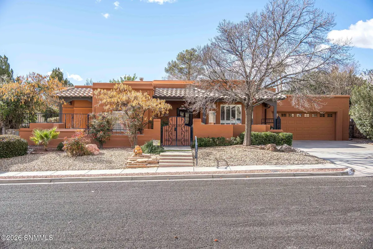1615 Thunderbird Street, Las Cruces, NM 88011 - Image #1