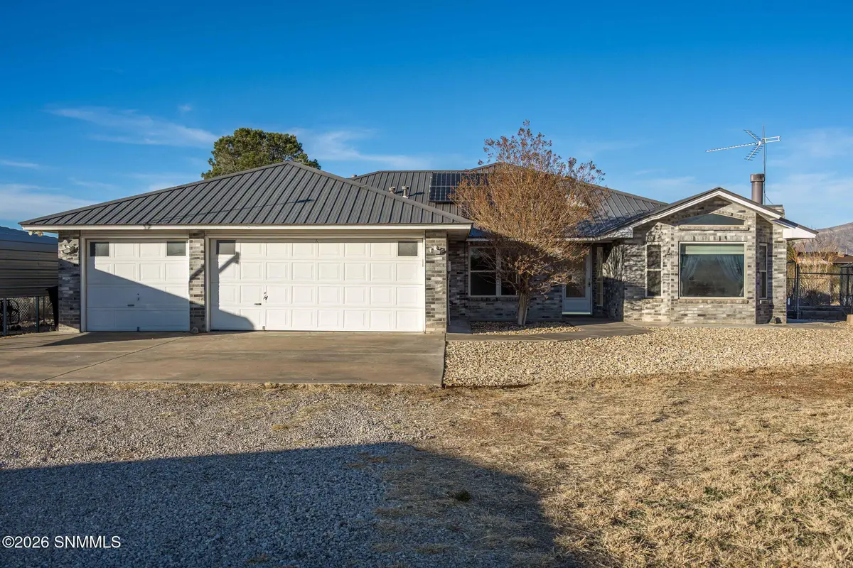 37 Calle De Paz, Alamogordo, NM 88310 - Image #1