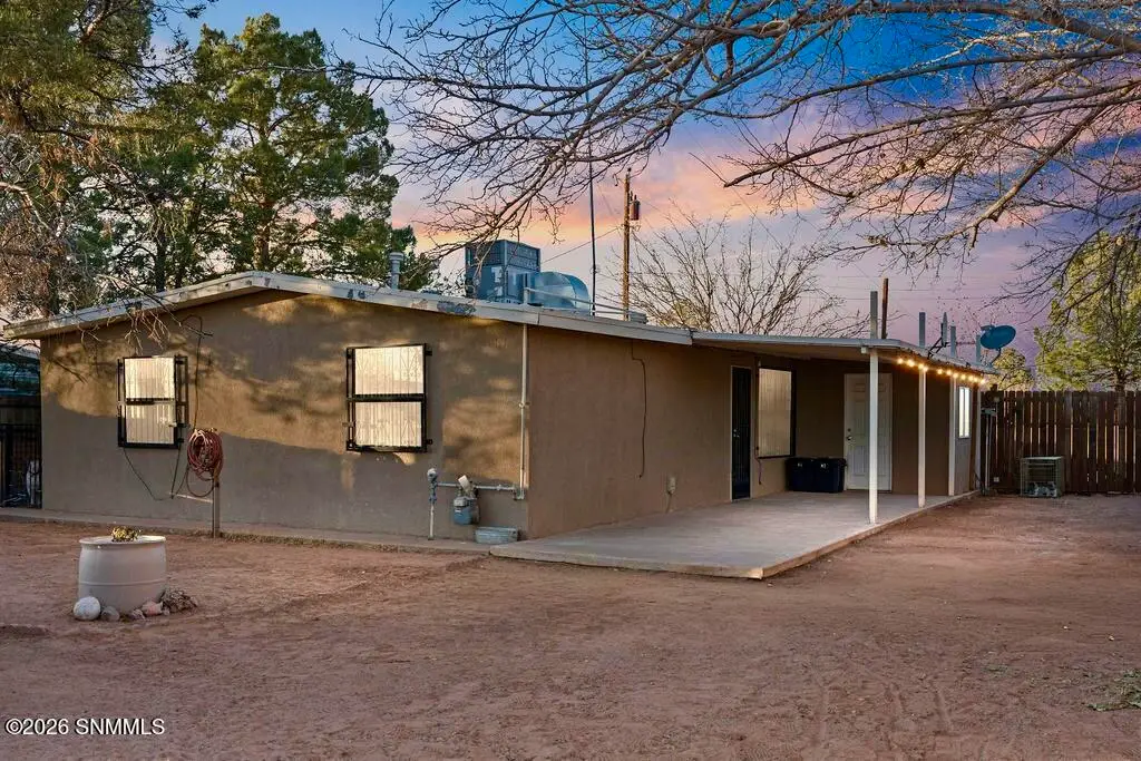 5711 Sierra Vista Avenue, Las Cruces, NM 88012 - Image #1