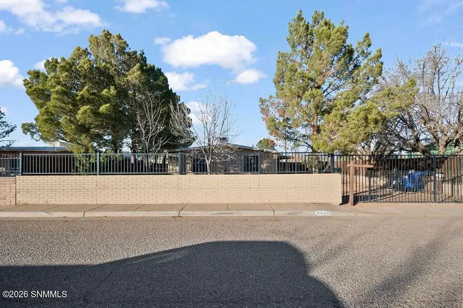 5711 Sierra Vista Avenue, Las Cruces, NM 88012 - Image #2