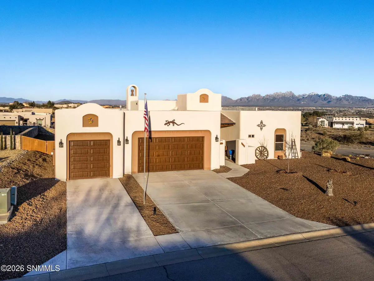 1622 Calle De Valezquez, Las Cruces, NM 88007 - Image #1