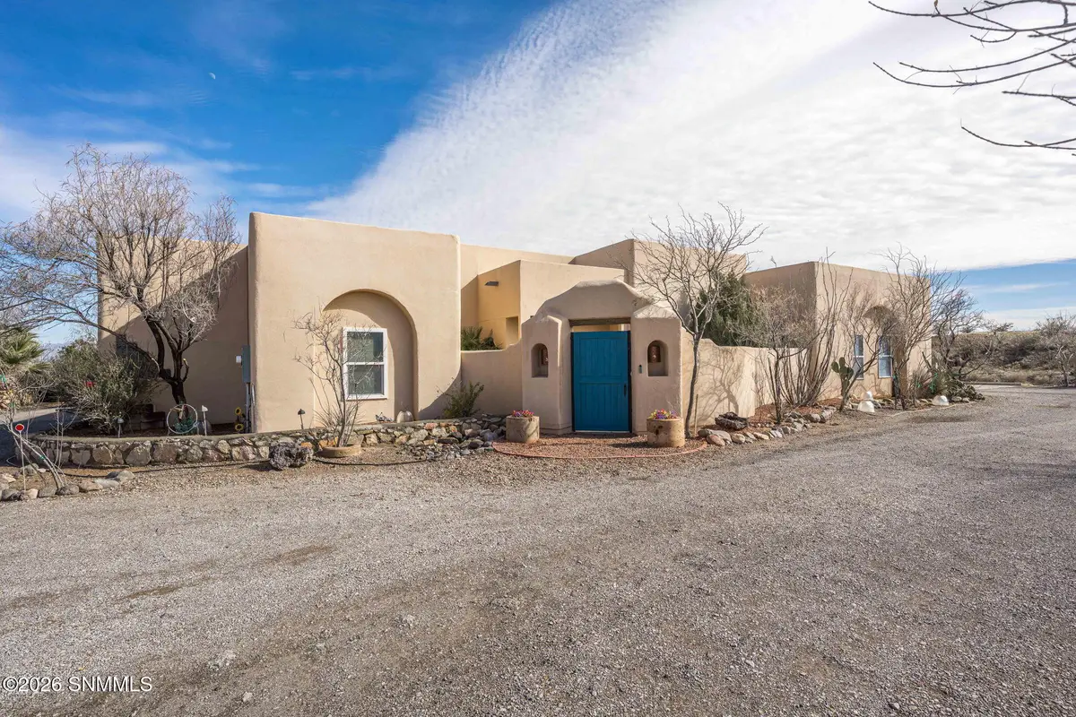 5944 Dusty Prints Road, Las Cruces, NM 88007 - Image #1