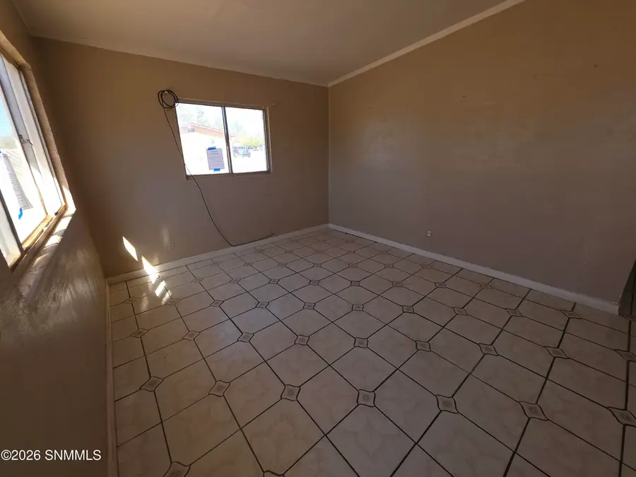 1705 Lester Avenue, Las Cruces, NM 88001 - #2