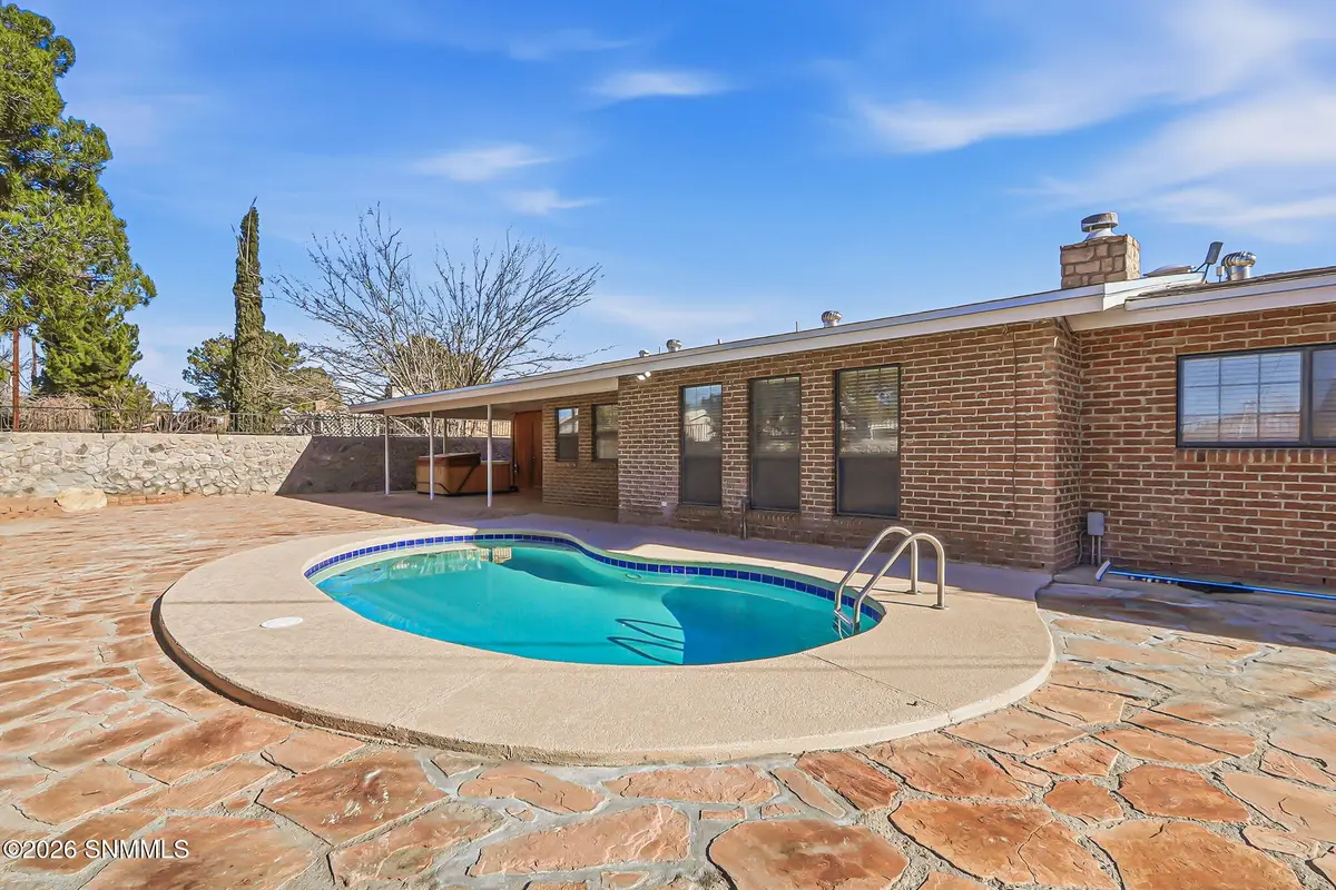 1007 Ivydale Drive, Las Cruces, NM 88005 - Image #1