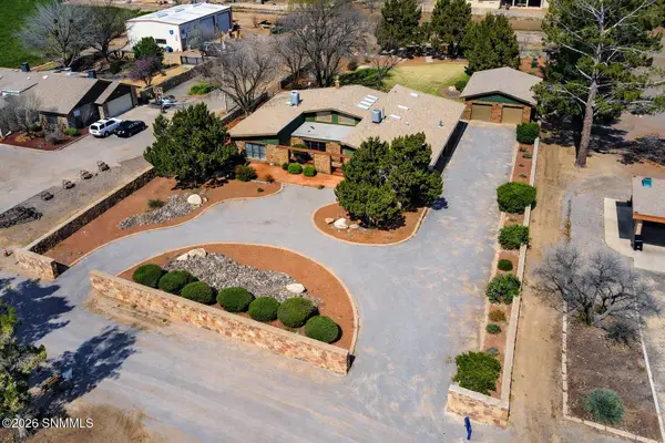 2080 Tres Pinos Lane, Las Cruces, NM 88005