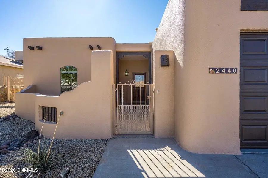 2440 Picacho Peak View, Las Cruces, NM 88011 - #3