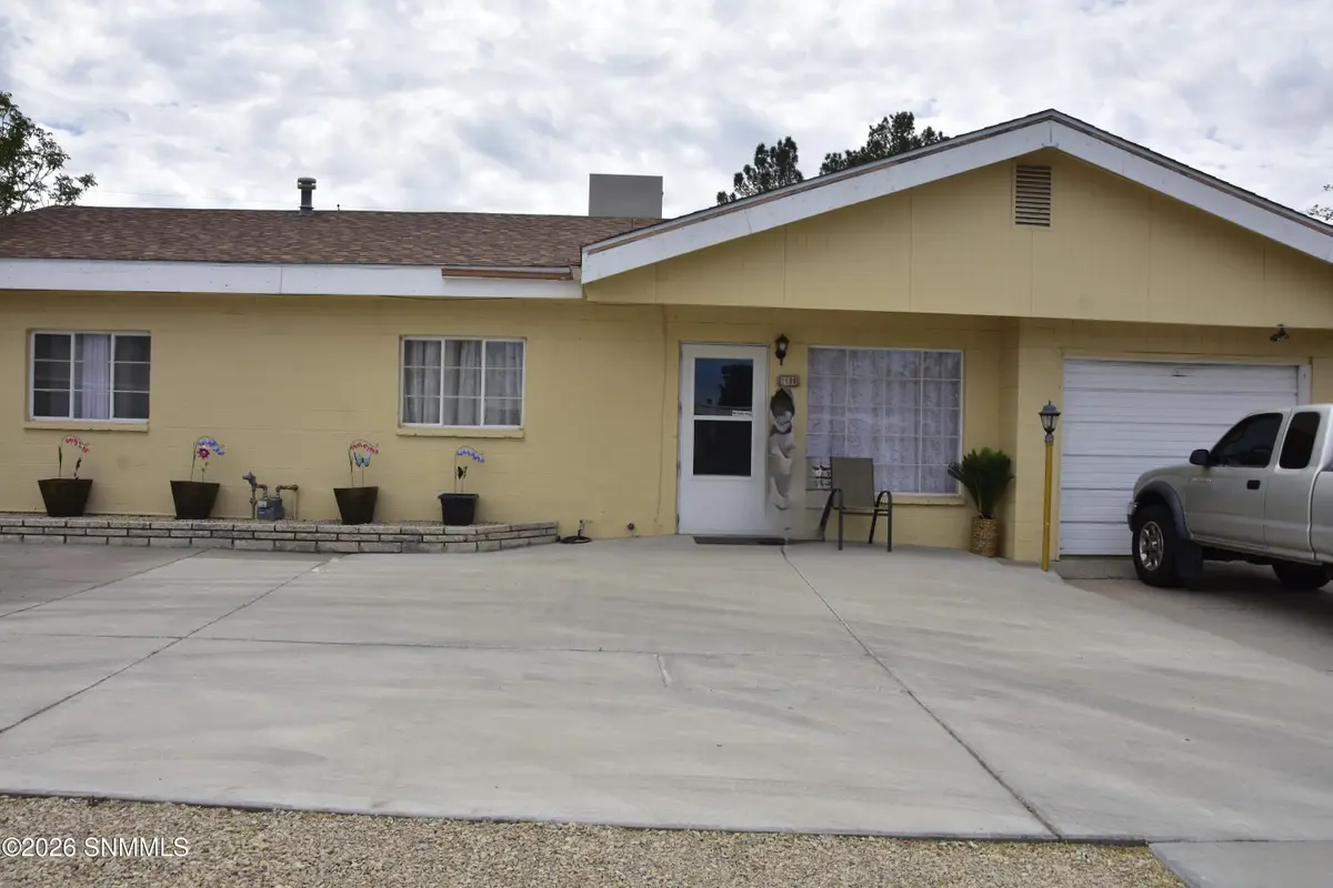 2000 E Idaho Avenue, Las Cruces, NM 88001 - #1