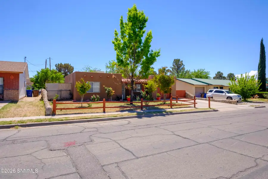 1212 Ash Avenue, Las Cruces, NM 88001 - #3