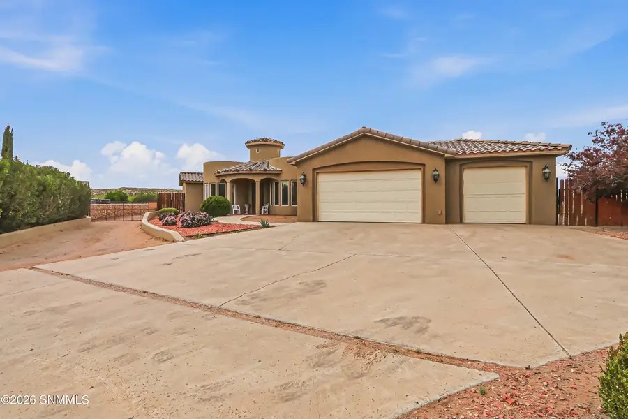 810 Banna Court, Las Cruces, NM 88005 - #3