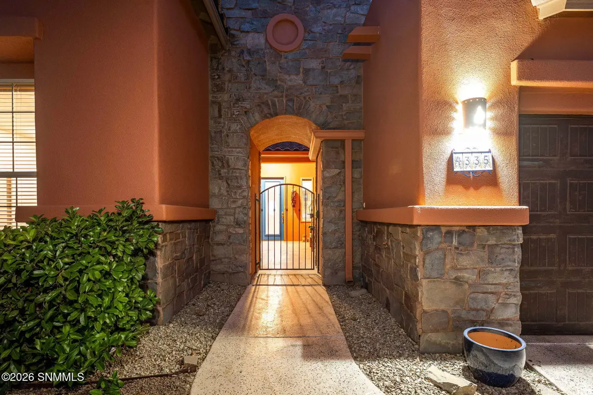 4335 Isleta Court, Las Cruces, NM 88011 - #1