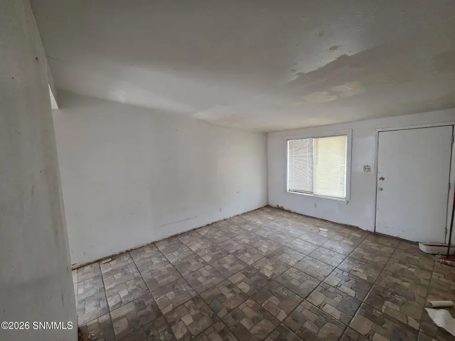 2208 E Idaho Avenue, Las Cruces, NM 88001 - #2