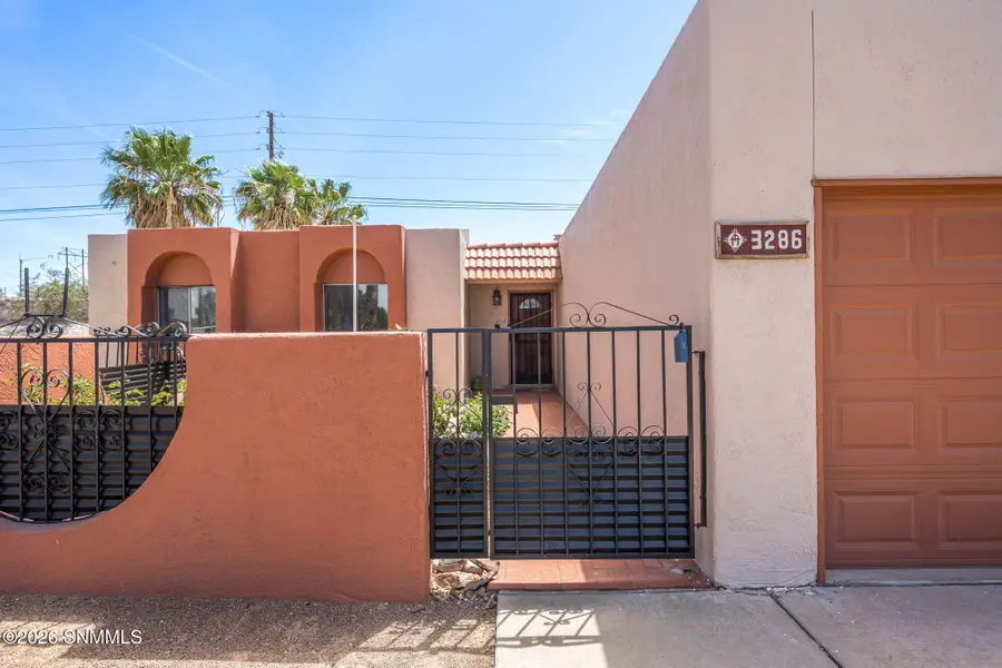 3286 Ridgeline Drive, Las Cruces, NM 88005 - #3
