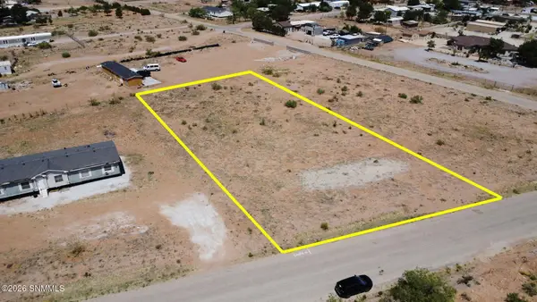 9565 Smith Lane, Las Cruces, NM 88011