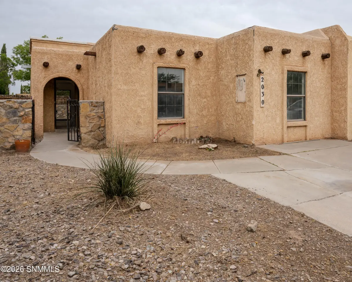 2030 Embassy Drive, Las Cruces, NM 88005 - #1