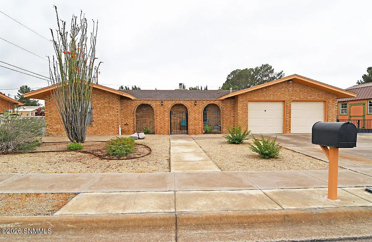 604 Hansen Avenue, Las Cruces, NM 88005 - #1