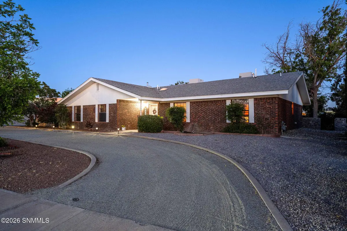 932 Lantana Avenue, Las Cruces, NM 88005 - #1