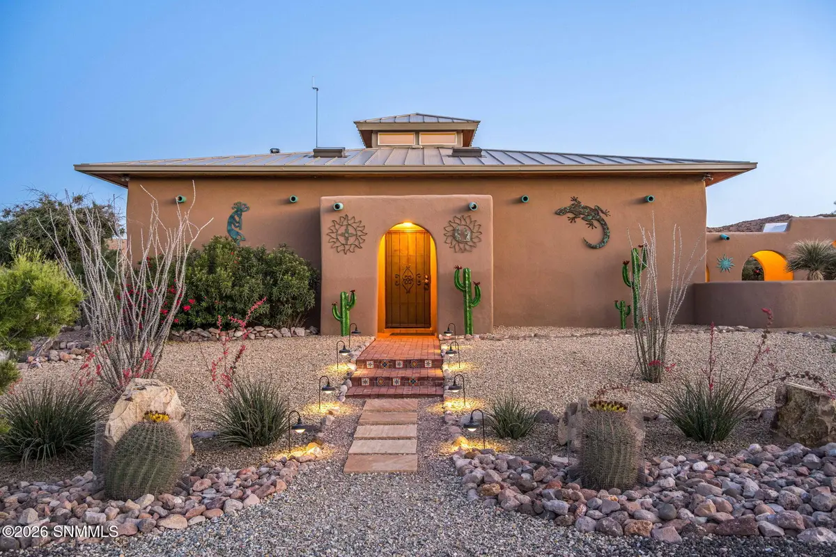 22205 N Valley Drive, Las Cruces, NM 88007 - #1
