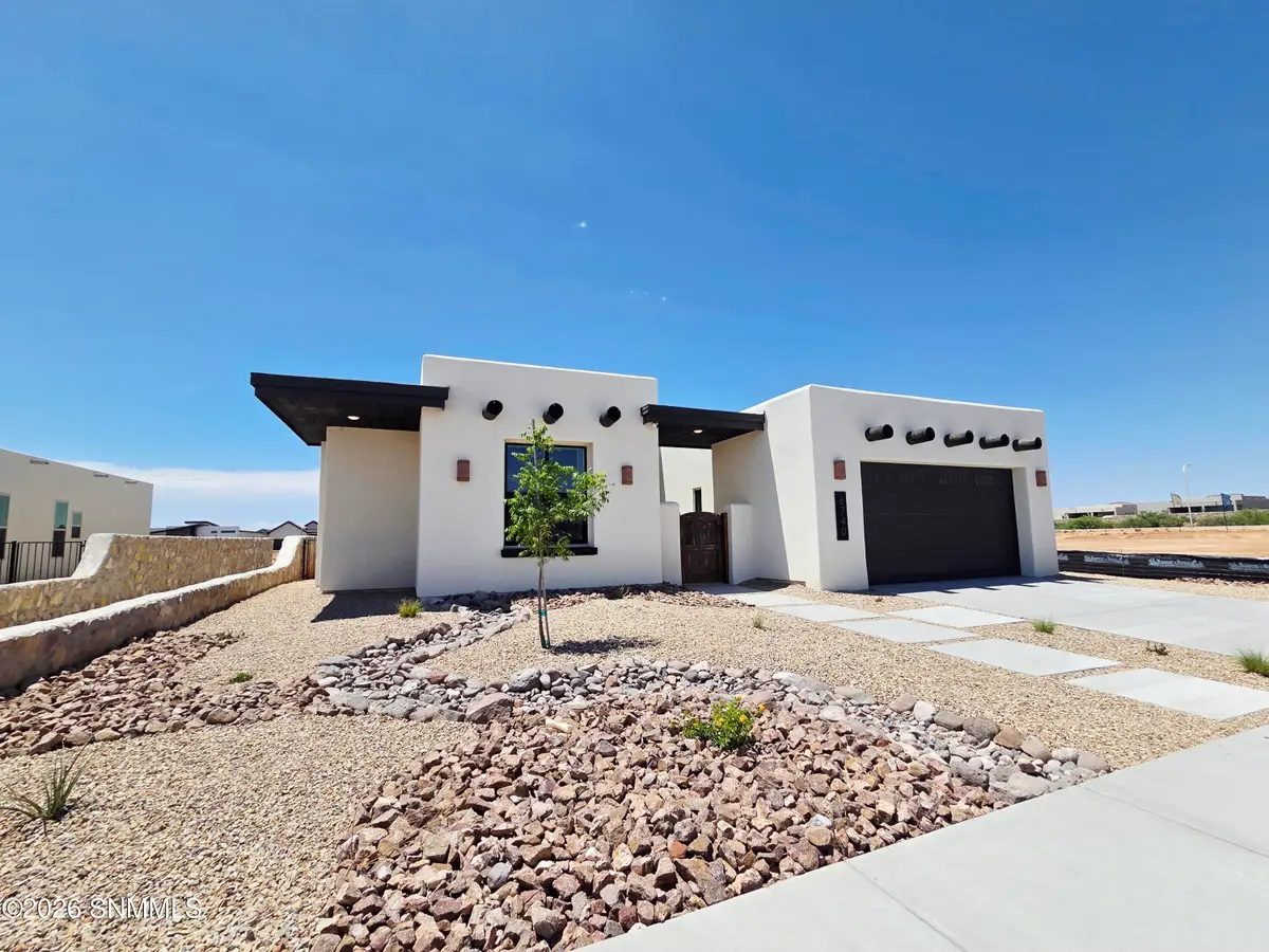 6740 Malibu Avenue, Las Cruces, NM 88012 - #1