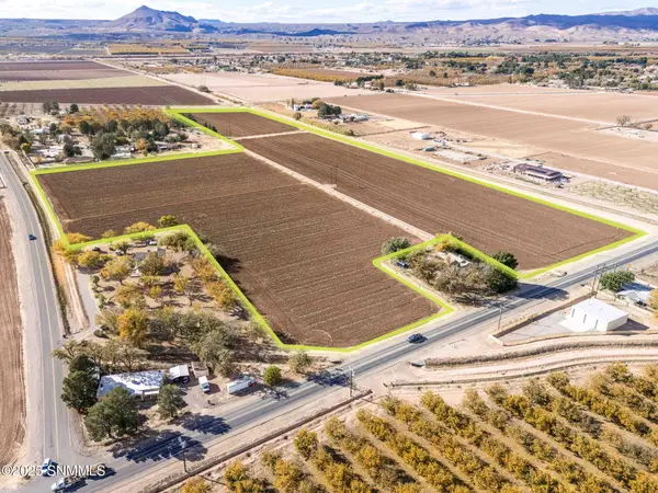 3635 N Valley Drive, Las Cruces, NM 88007