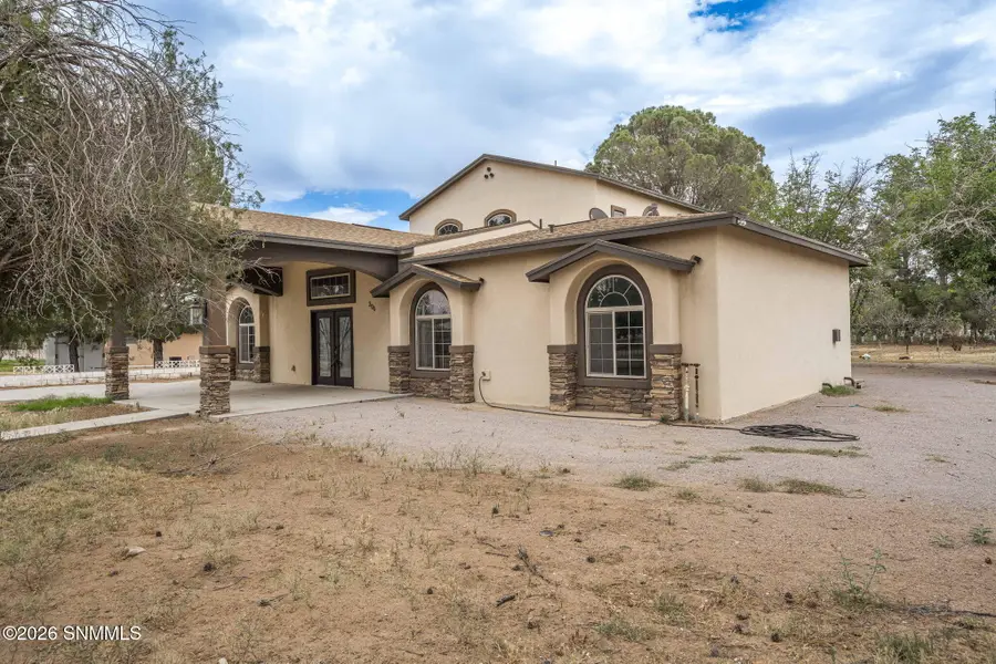 304 Las Flores Circle, La Mesa, NM 88044 - #3
