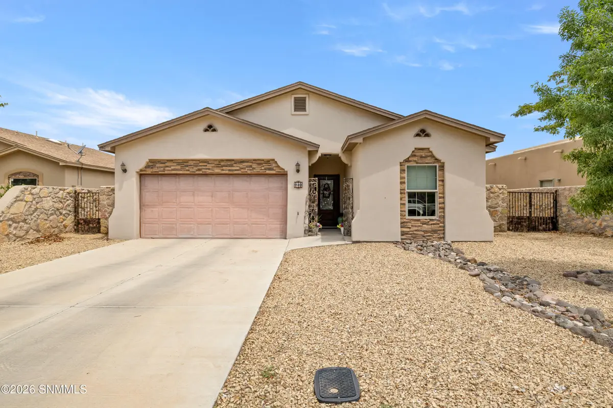 940 Flora Vista Drive, Las Cruces, NM 88007 - #1