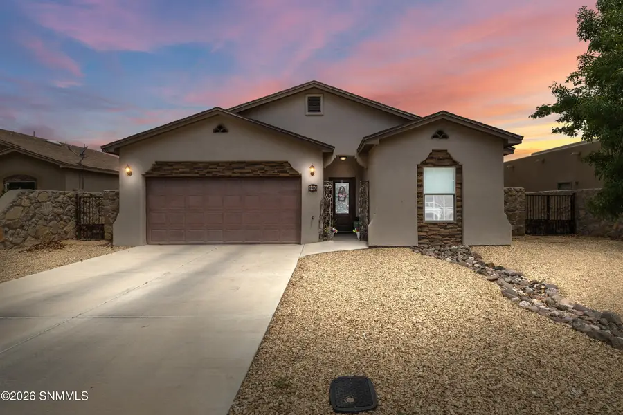 940 Flora Vista Drive, Las Cruces, NM 88007 - #2