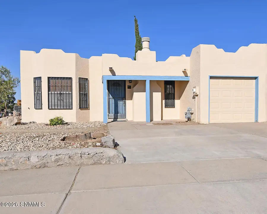 992 Graham Street, Las Cruces, NM 88001 - #2