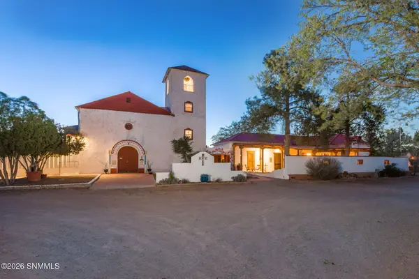 105 N Jose Serna Street, Hatch, NM 87937