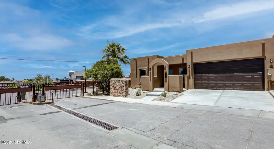 3885 Adriatic Road, Las Cruces, NM 88012 - #3