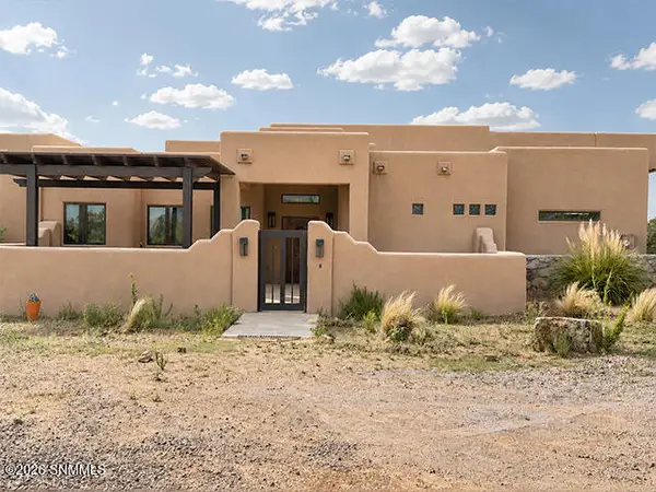 5008 Rock House Road, Las Cruces, NM 88011
