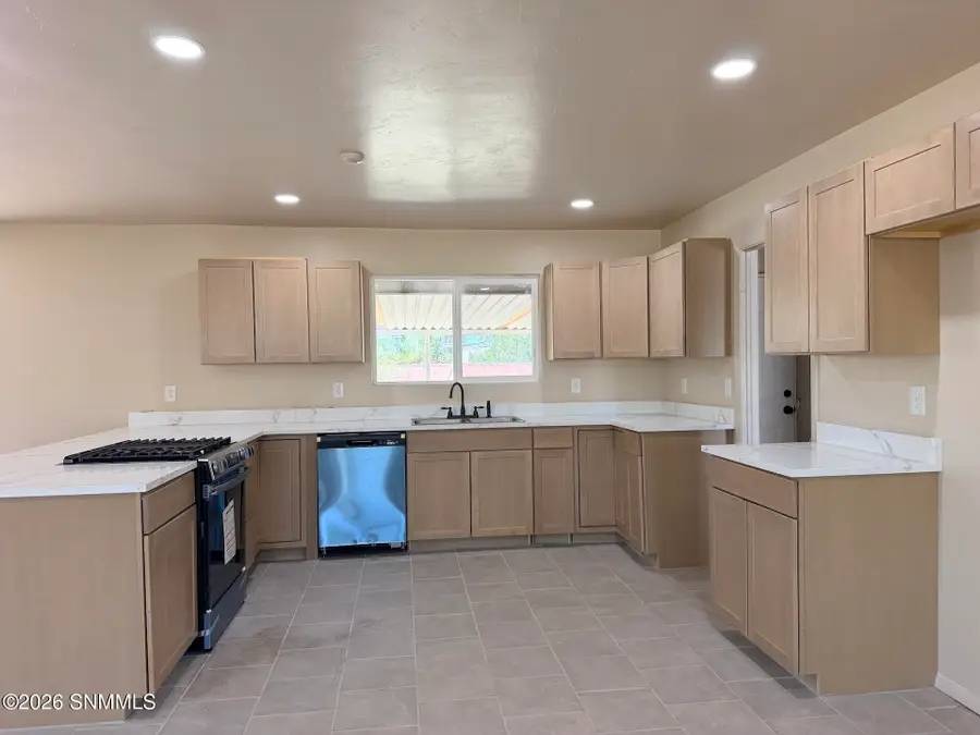 195 Hoagland Road, Las Cruces, NM 88005 - #3